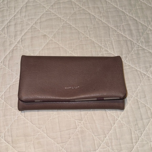 Matt and Nat Verso Vegan Wallet - Camo - Picture 1 of 3